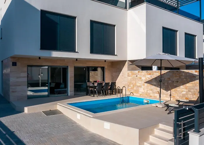 Sv. Josip Villa Srima